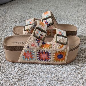 Rouge Helium Platform Sandals